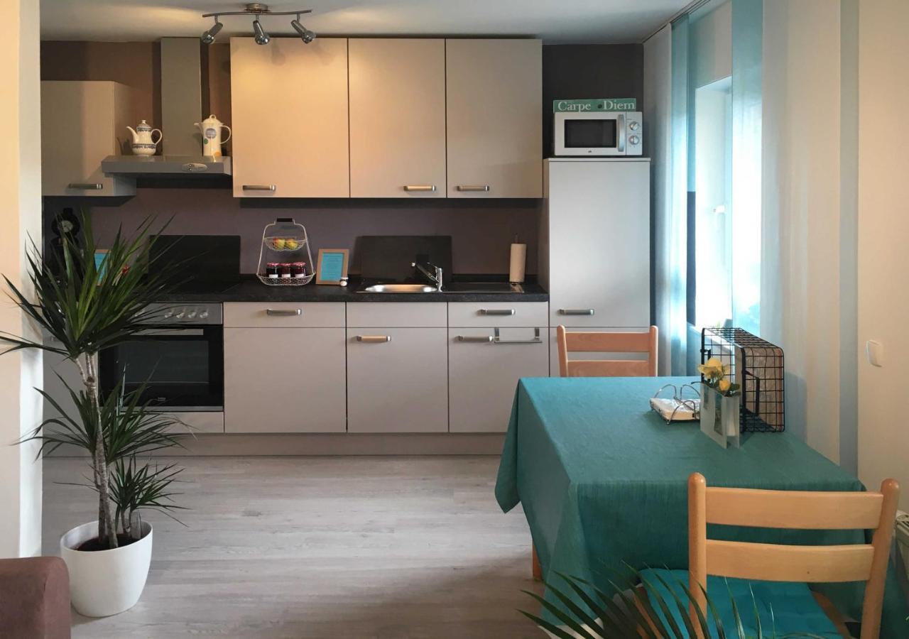 Ferienwohnung Im Paradies Momlingen エクステリア 写真