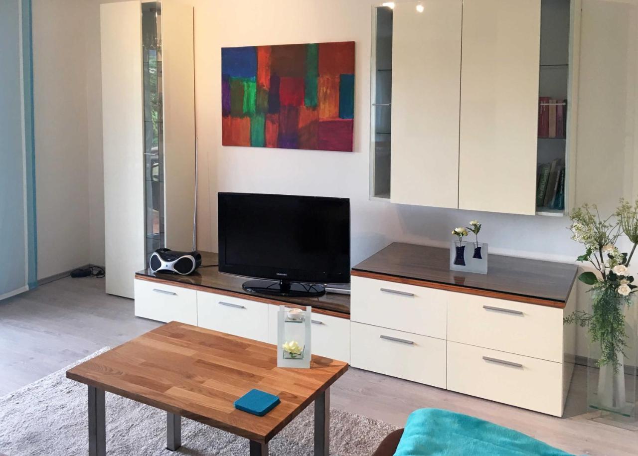 Ferienwohnung Im Paradies Momlingen エクステリア 写真